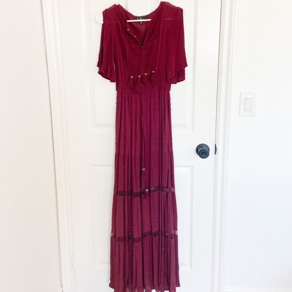 Lulu’s Burgundy maxi dress